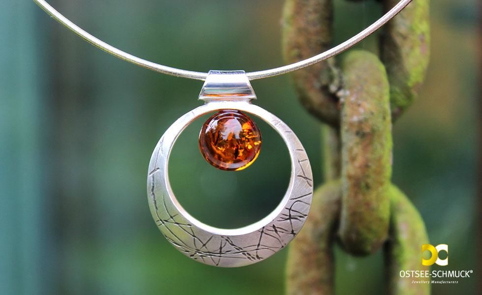 Amber necklace-silver